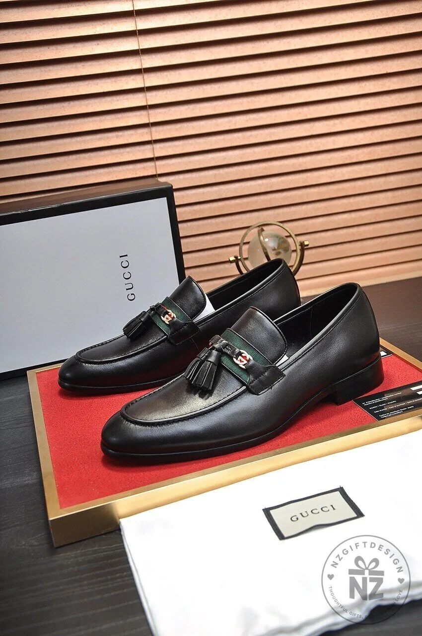 Gucci Black Leather Tassel Loafer Shoes for Men